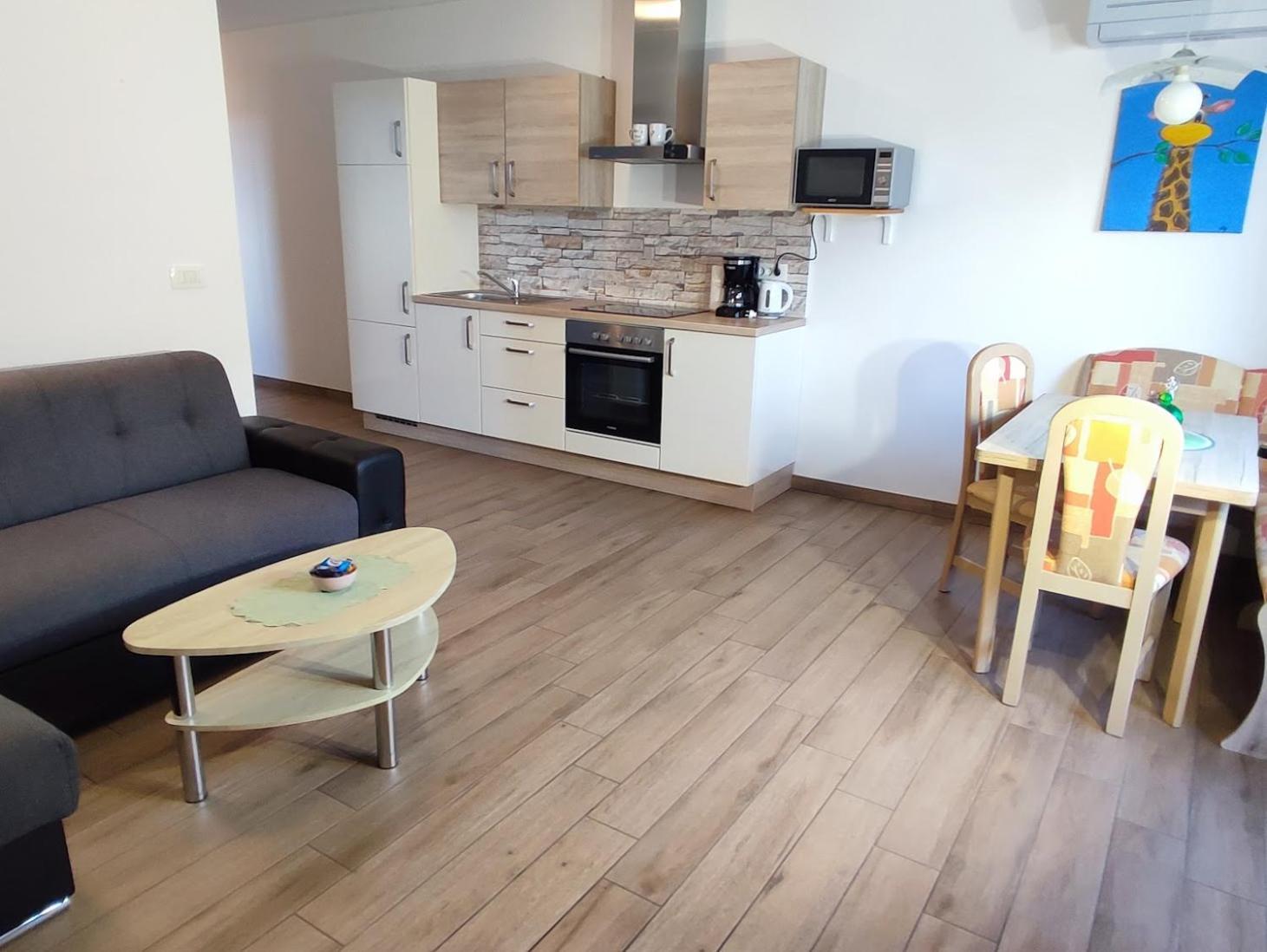 Apartments And Wellness Jelovca Radovljica Ngoại thất bức ảnh