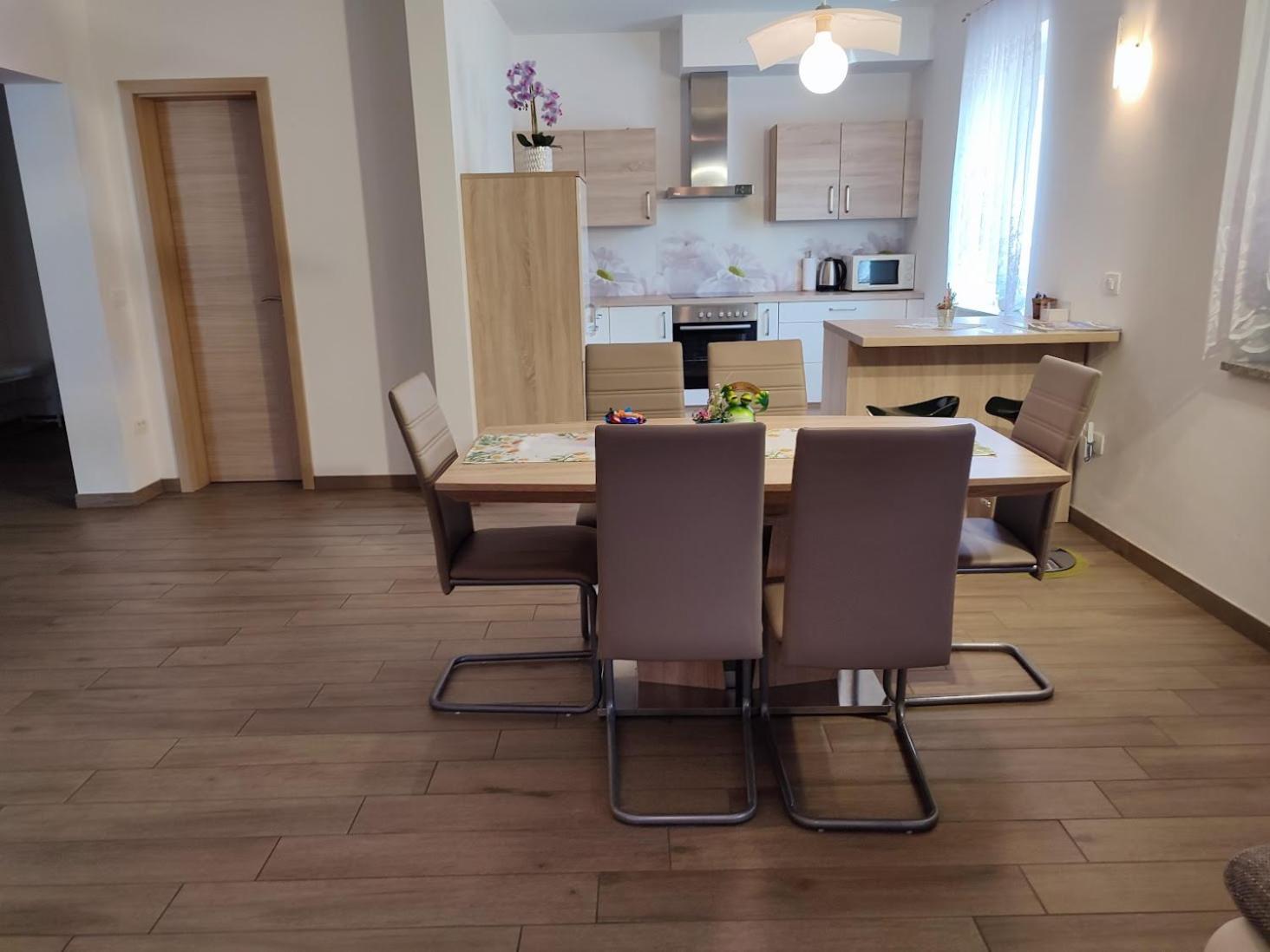 Apartments And Wellness Jelovca Radovljica Ngoại thất bức ảnh