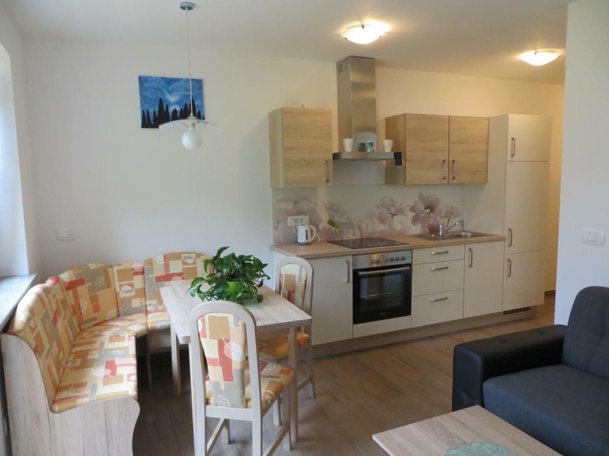 Apartments And Wellness Jelovca Radovljica Ngoại thất bức ảnh